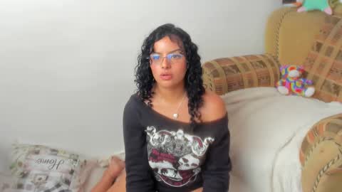 Snapshot of mimi_sa chatting on September 24, 9:03 pm Mimii  online show from September 24, 9:03 pm