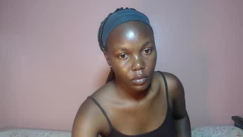 mimiebony256 online show from April 13, 6:14 am