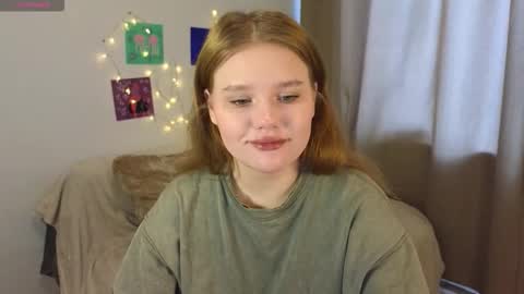 hi Im Mina  online show from March 21, 5:01 am