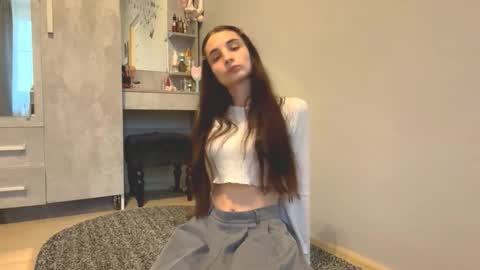 Snapshot of minhblomme chatting on September 25, 6:12 am Emilia online show from September 25, 6:12 am