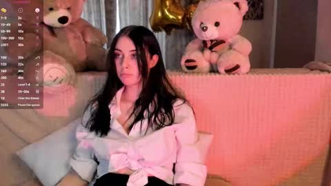 Hi Im Naomi online show from January 15, 7:14 am