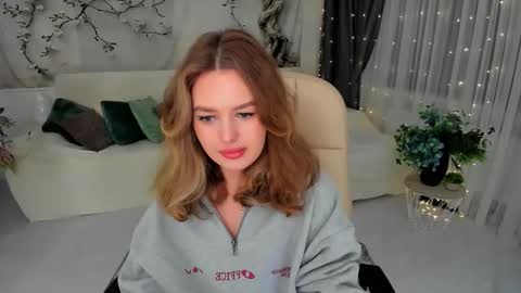 Emma online show from September 17, 7:34 pm