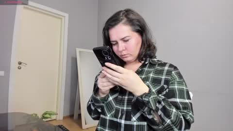 Snapshot of miradiaz chatting on March 5, 2:56 pm Meera online show from March 5, 2:56 pm