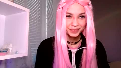 MiraLaPics online show from April 15, 4:18 pm