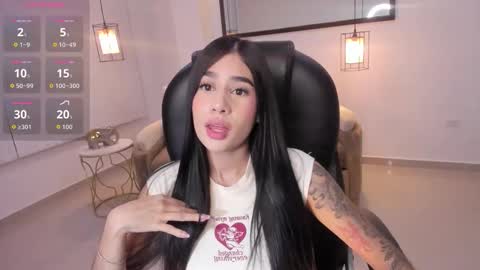 miranda_crawfor online show from March 29, 4:11 am