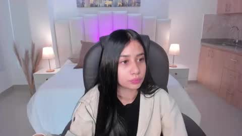 miranda_crawfor online show from October 8, 12:31 pm