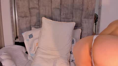 mirandarroxxx online show from February 24, 4:27 pm