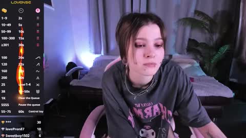 Snapshot of miravelle chatting on October 4, 9:52 pm MiraVelle online show from October 4, 9:52 pm