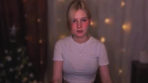 Mira online show from December 3, 9:50 pm