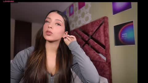 Eliza online show from January 23, 9:07 pm