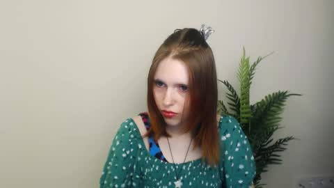 misaki_chan_ online show from April 4, 9:46 pm