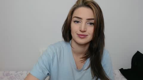 Snapshot of mishymoon chatting on September 10, 7:41 am Elora online show from September 10, 7:41 am