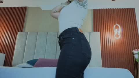 ANTHOLELLA   online show from April 8, 11:34 am