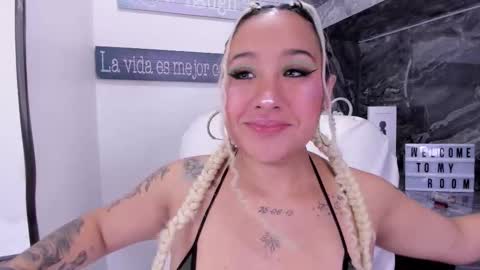 Snapshot of miss_danika chatting on September 22, 10:46 am Danika online show from September 22, 10:46 am