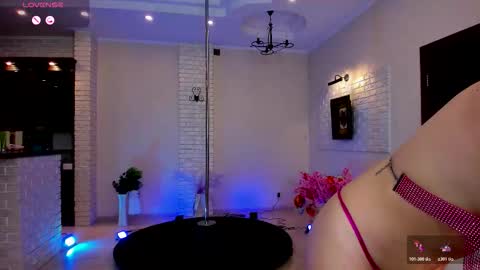 Elia online show from November 11, 4:15 pm