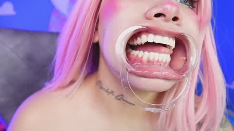 Keisi online show from April 18, 7:58 pm