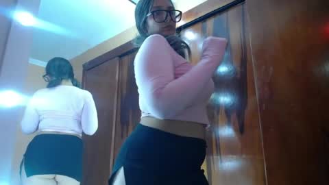 lilieth  online show from April 14, 11:49 pm