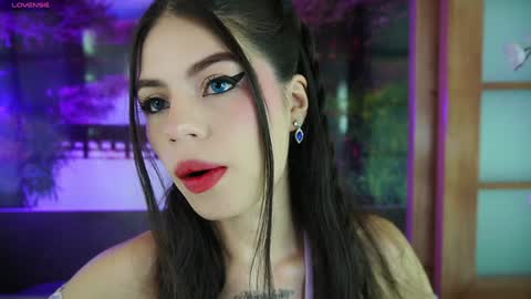 Snapshot of miss_lucyla chatting on December 13, 11:13 am miss_lucyla online show from December 13, 11:13 am