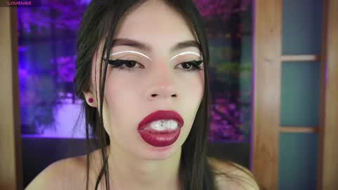 Snapshot of miss_lucyla chatting on December 28, 11:19 am miss_lucyla online show from December 28, 11:19 am