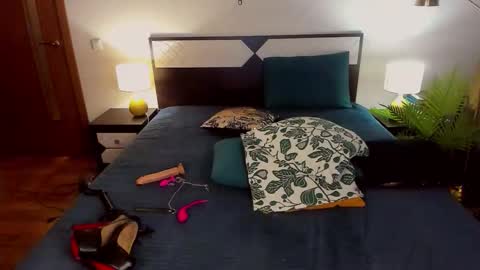 miss_meag online show from April 11, 5:35 am