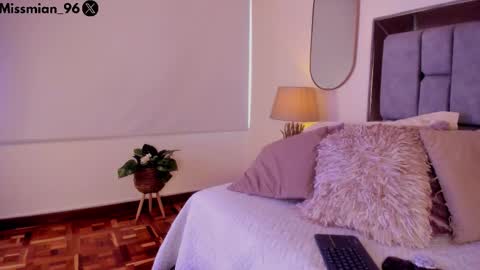 Mian  online show from November 4, 9:09 pm