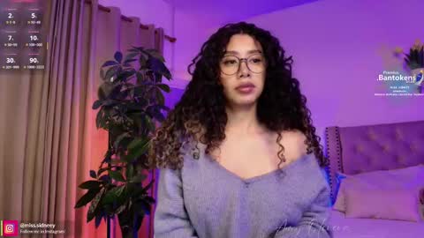 Snapshot of miss_sidney chatting on September 29, 1:05 pm Amy Olivera online show from September 29, 1:05 pm