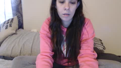 Snapshot of miss_sunshine01 chatting on February 12, 4:55 pm Bella online show from February 12, 4:55 pm