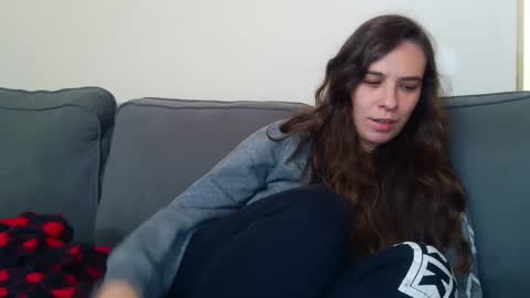 Snapshot of miss_sunshine01 chatting on October 1, 6:24 pm Bella online show from October 1, 6:24 pm