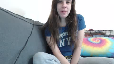 Snapshot of miss_sunshine01 chatting on February 20, 6:46 pm Bella online show from February 20, 6:46 pm