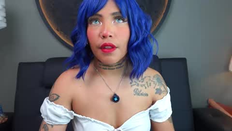 Snapshot of miss_vaiolette chatting on September 10, 1:44 pm Vaiolette online show from September 10, 1:44 pm