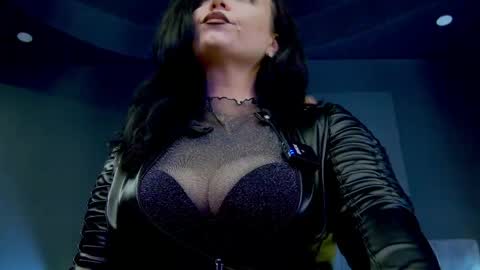 AliceReign online show from April 15, 8:59 am