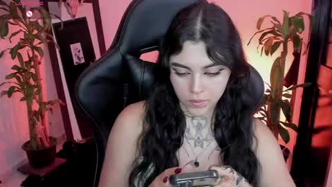 Missy Charlottte.  Hey remember to give me a thumbs up ty online show from April 1, 4:57 am