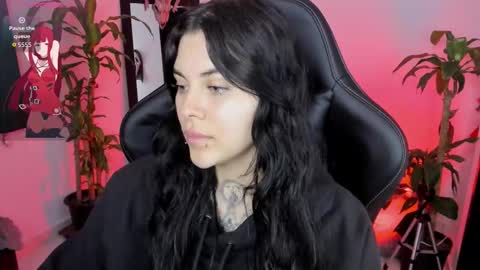 Missy Charlottte.  Hey remember to give me a thumbs up ty online show from December 17, 3:00 am