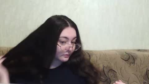 missis mona online show from April 19, 2:22 am