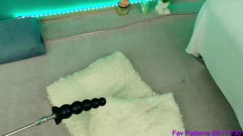 missjasminee online show from March 10, 3:49 pm