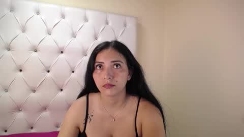 Danna online show from February 18, 7:35 pm