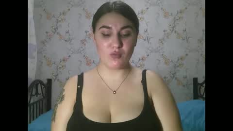 Snapshot of misskiss878 chatting on October 5, 11:54 pm Lisa online show from October 5, 11:54 pm