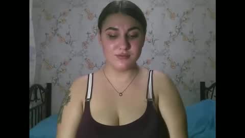 Snapshot of misskiss878 chatting on October 23, 12:27 am Lisa online show from October 23, 12:27 am