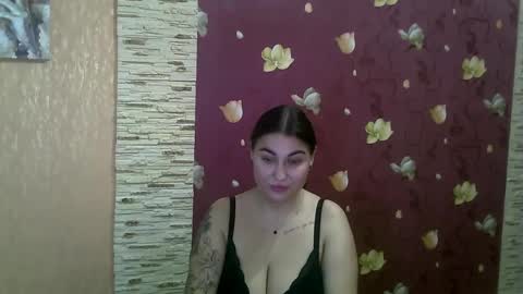 Snapshot of misskiss878 chatting on January 1, 8:15 pm Lisa online show from January 1, 8:15 pm