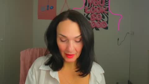 Christina online show from April 2, 1:41 pm