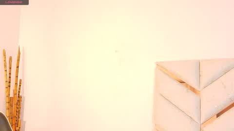 lyly  independient model online show from March 1, 8:08 pm