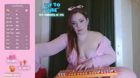 Miss Lola Luxxx aka your horny squirting girlfriend lola online show from November 14, 4:12 am