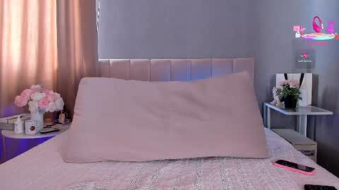 missmiatv online show from August 10, 3:43 am