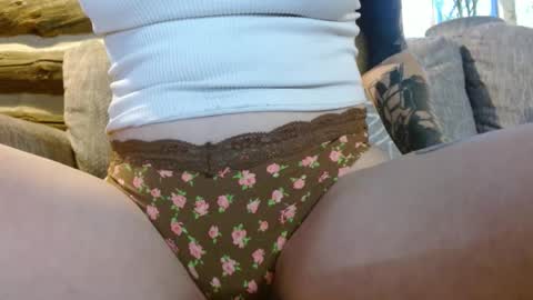 Maxxx online show from December 6, 11:46 pm