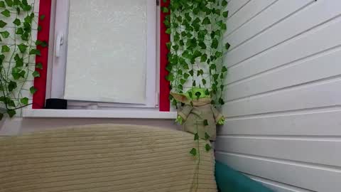 . online show from October 22, 3:17 pm