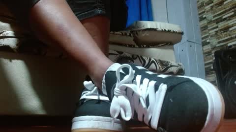 TELL ME MISS online show from November 27, 4:04 am