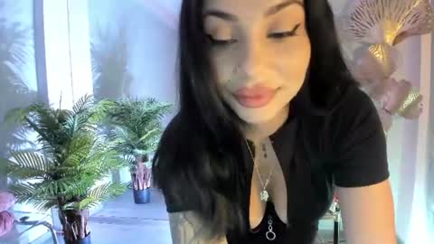 Sienna online show from June 18, 4:47 am