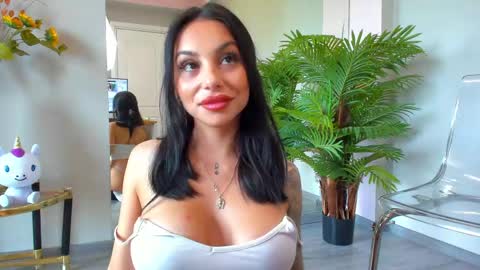 Sienna online show from June 5, 6:52 am
