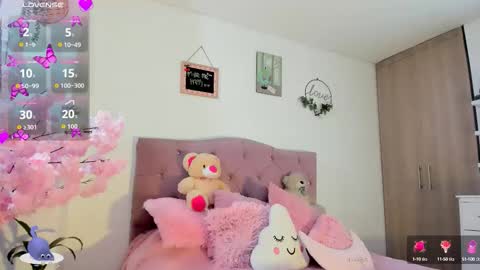 ... Independent model online show from September 24, 4:44 am