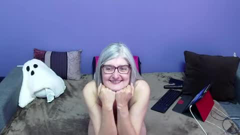 Miss Spooky Silverstacker online show from May 15, 11:07 pm